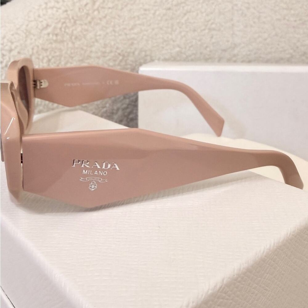 Prada Runway oversize-frame sunglasses Nude new - Picture 5 of 7